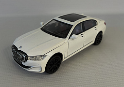 Машина 1:24 BMW 760Li M342