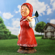 Фигура садовая Бабка с мотыжкой 63*29*28 см красный